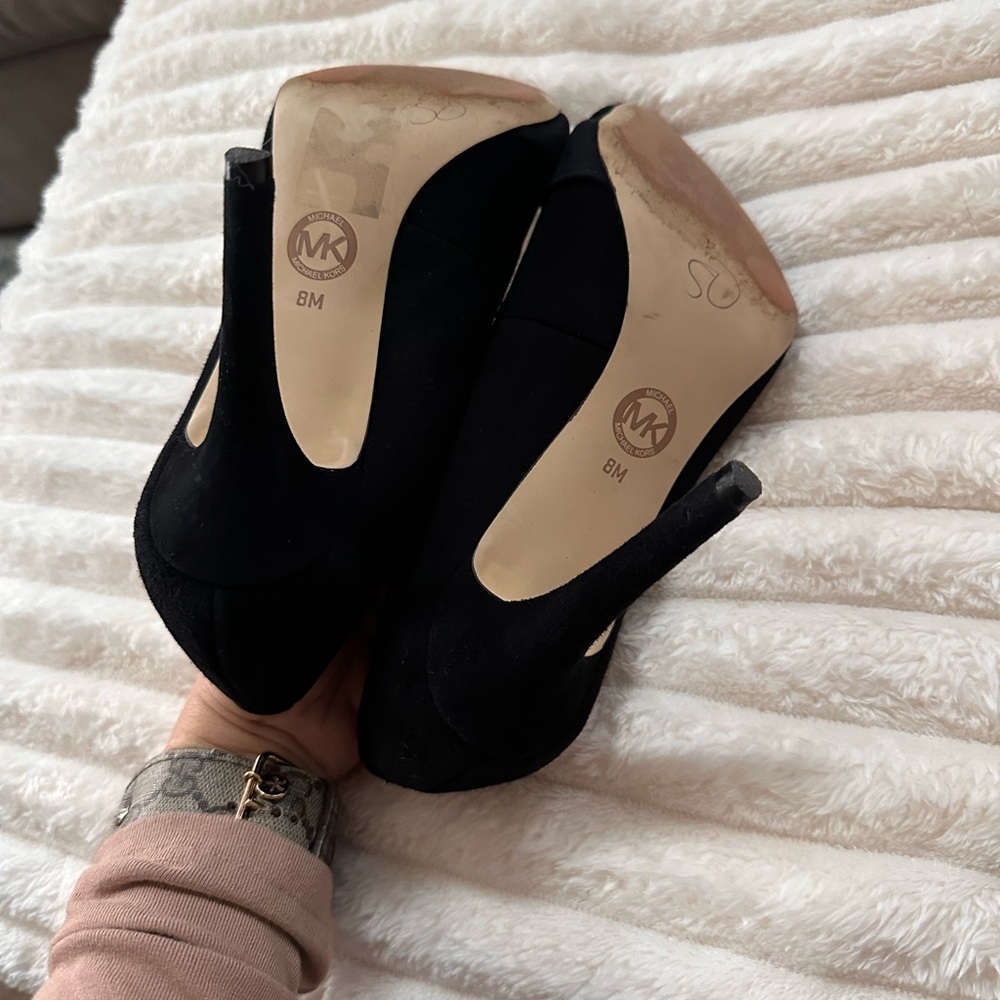 Michael Kors Black Heels with Gold Accent - Picture 4 of 4